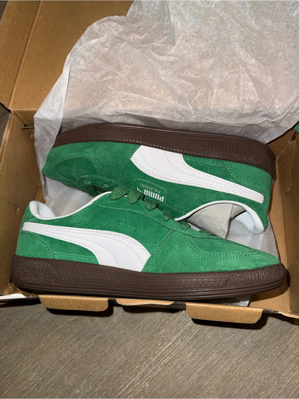 Brand New! PUMA Suede Sneakers in Green with White Formstrip